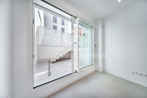 Купить дуплекс в Л'Оспиталет-де-Льобрегат, Испания с 2 спальни, 116м², № 5298 - фото 4