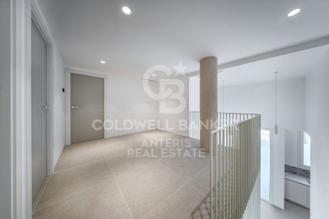 Купить дуплекс в Л'Оспиталет-де-Льобрегат, Испания с 2 спальни, 116м², № 5298 - фото 15