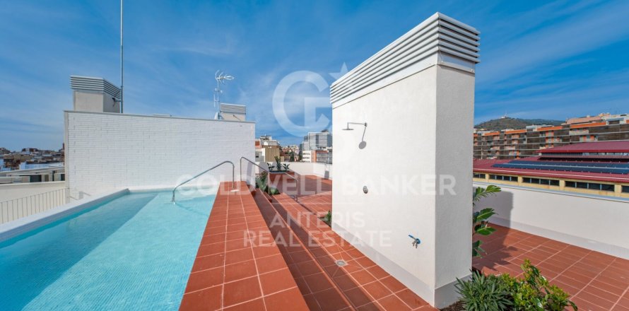 Дуплекс с 2 спальнями в Л'Оспиталет-де-Льобрегате, Барселона, Каталония, Испания № 5298