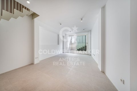 Купить дуплекс в Л'Оспиталет-де-Льобрегат, Испания с 2 спальни, 116м², № 5298 - фото 2