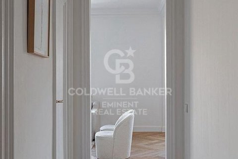 2 bedrooms apartment for sale in Barcelona, Catalonia, Spain № 5296 - photo 8