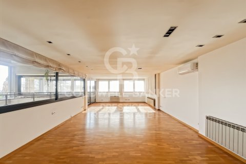 3 bedrooms apartment for sale in Esplugues de Llobregat, Barcelona, Catalonia, Spain № 5299 - photo 2
