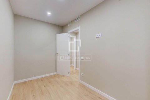 Apartamento de 3 dormitorios en venta en Barcelona, Cataluña, Spain № 4599 - foto 29