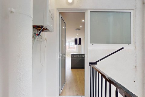 Apartamento de 3 dormitorios en venta en Barcelona, Cataluña, Spain № 4599 - foto 14