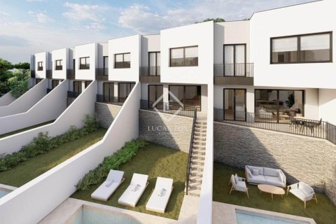 Villa de 4 dormitorios en venta en Vilanova i la Geltrú, Barcelona, Cataluña, Spain № 4600 - foto 7