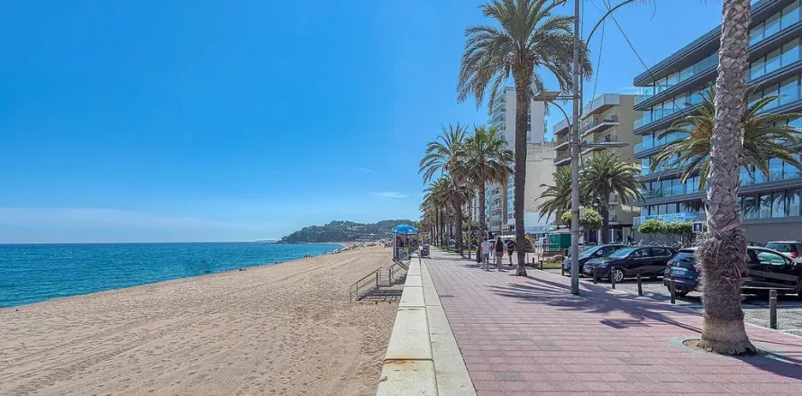 3 chambres apartment à vendre à Lloret de Mar, Girona, Catalonia, Spain № 4594