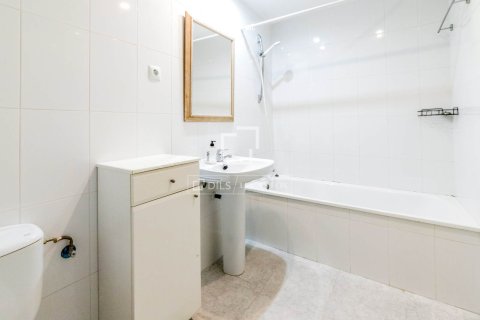 Apartamento de 2 dormitorios en venta en Sitges, Barcelona, Cataluña, Spain № 4598 - foto 15