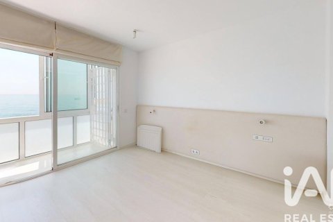3 bedrooms apartment for sale in Sant Pol de Mar, Barcelona, Catalonia, Spain № 7310 - photo 9