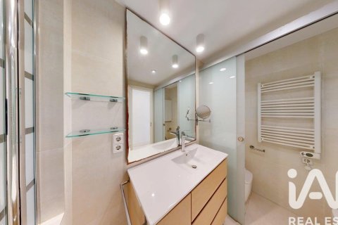3 bedrooms apartment for sale in Sant Pol de Mar, Barcelona, Catalonia, Spain № 7310 - photo 3