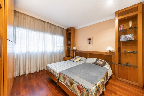 Сasa de 5 dormitorios en venta en Sant Cugat del Vallès, Barcelona, Cataluña, Spain № 7307 - foto 17