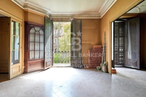 Снять в аренду квартиру в Барселона, Испания с 6 спален, 202м², № 8011 - фото 2