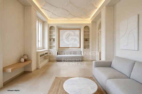 Снять в аренду квартиру в Барселона, Испания с 6 спален, 202м², № 8011 - фото 3