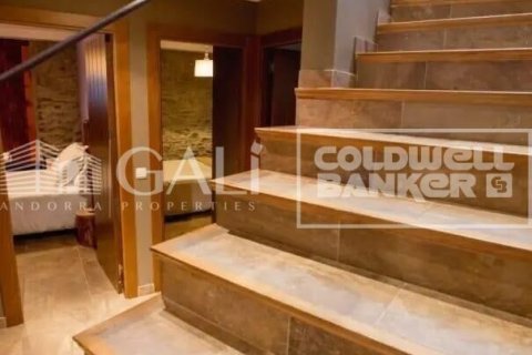 Снять в аренду дом в Андорра, Испания с 2 спальни, 110м², № 8008 - фото 3