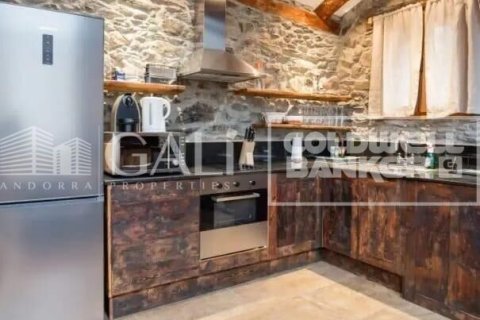 Снять в аренду дом в Андорра, Испания с 2 спальни, 110м², № 8008 - фото 2