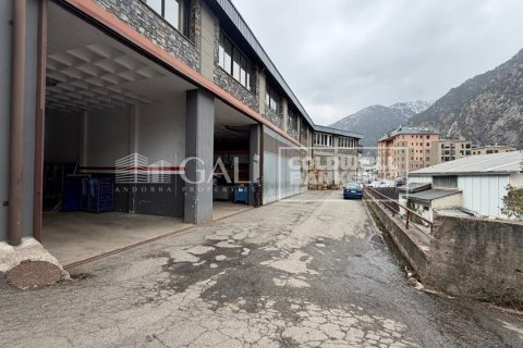 Снять в аренду коммерческую недвижимость в Андорра, Испания 1900м², № 8010 - фото 14