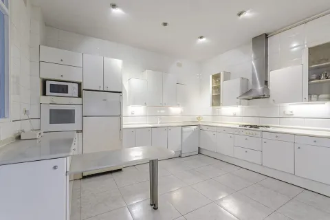Apartamento de 3 dormitorios en venta en Barcelona, Cataluña, Spain № 1684 - foto 22