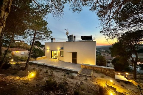 Дом с 4 спальнями в Льорет-де-Мар, Герона, Каталония, Испания № 1683