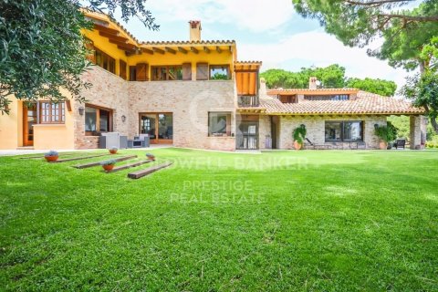 8 bedrooms house for rent in Sant Andreu de Llavaneres, Barcelona, Catalonia, Spain № 6133 - photo 2
