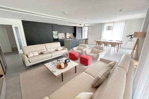 4 chambres apartment à louer à Salou, Tarragona, Catalonia, Spain № 6130 - photo 3