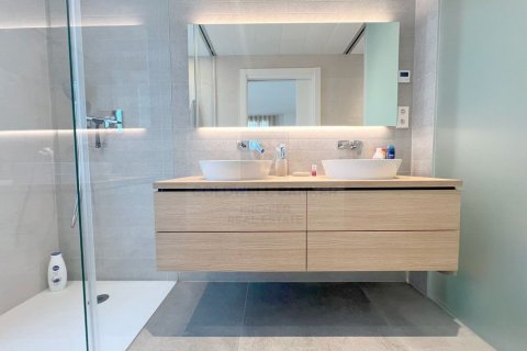 4 chambres apartment à louer à Salou, Tarragona, Catalonia, Spain № 6130 - photo 4