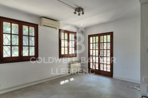 4 bedrooms duplex for rent in Barcelona, Catalonia, Spain № 6127 - photo 7