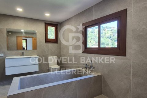 4 bedrooms duplex for rent in Barcelona, Catalonia, Spain № 6127 - photo 8