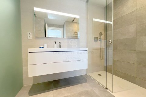 4 bedrooms apartment for rent in Salou, Tarragona, Catalonia, Spain № 6131 - photo 9