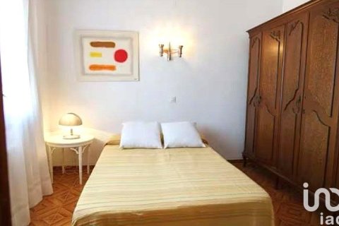 5 bedrooms house for sale in Miami Platja, Tarragona, Catalonia, Spain № 4988 - photo 13