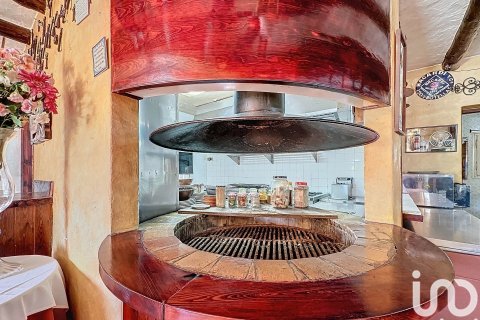 Купить коммерческую недвижимость в Сан-Пере-де-Рибес, Испания 500м², № 4990 - фото 17