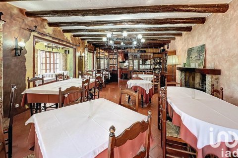 Купить коммерческую недвижимость в Сан-Пере-де-Рибес, Испания 500м², № 4990 - фото 11