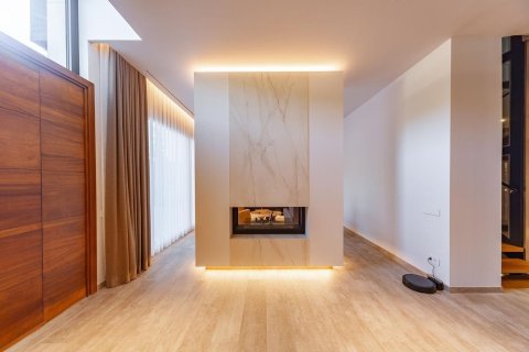 Купить дом в Кастельдефельс, Испания с 6 комнат, 572м², № 6303 - фото 2