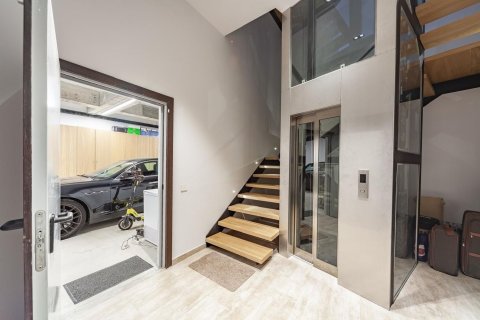 Купить дом в Кастельдефельс, Испания с 6 комнат, 572м², № 6303 - фото 24