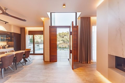 Купить дом в Кастельдефельс, Испания с 6 комнат, 572м², № 6303 - фото 5