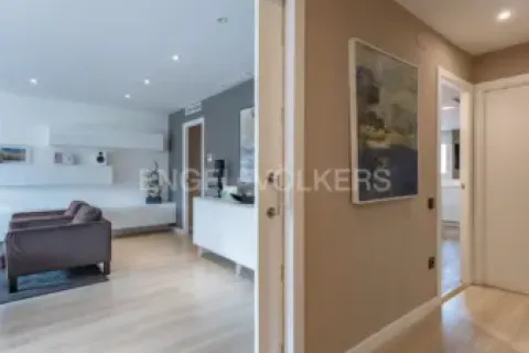 Квартира с 4 спальнями в Сан-Кугат-дель-Вальесе, Барселона, Каталония, Испания № 2595