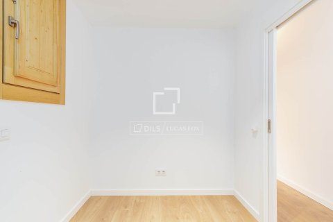 Apartamento de 2 dormitorios en venta en Barcelona, Cataluña, Spain № 6597 - foto 9