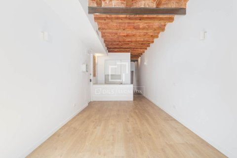 Apartamento de 2 dormitorios en venta en Barcelona, Cataluña, Spain № 6597 - foto 20