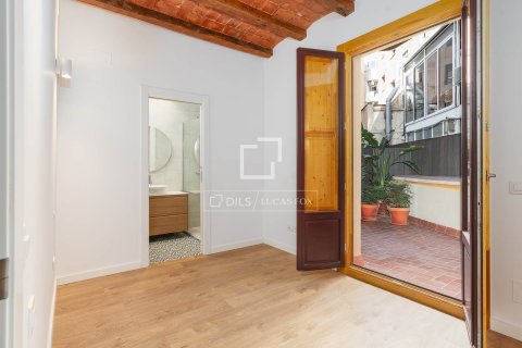 Apartamento de 2 dormitorios en venta en Barcelona, Cataluña, Spain № 6597 - foto 14