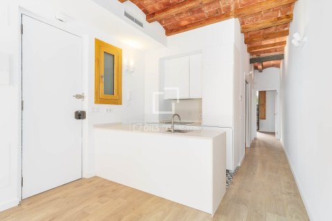 Apartamento de 2 dormitorios en venta en Barcelona, Cataluña, Spain № 6597 - foto 3