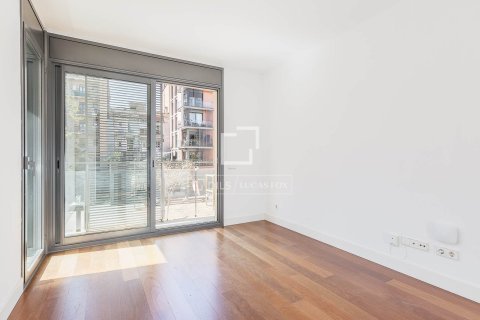 3 chambres apartment à vendre à Barcelona, Catalonia, Spain № 6599 - photo 3