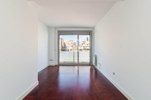 Apartamento de 2 dormitorios en venta en Barcelona, Cataluña, Spain № 6598 - foto 10