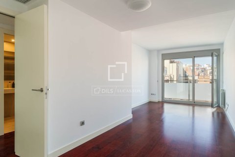 Apartamento de 2 dormitorios en venta en Barcelona, Cataluña, Spain № 6598 - foto 2