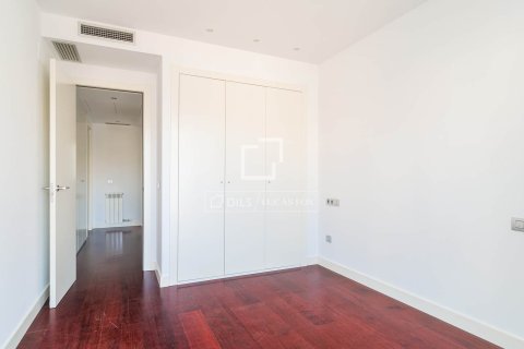 Apartamento de 2 dormitorios en venta en Barcelona, Cataluña, Spain № 6598 - foto 23