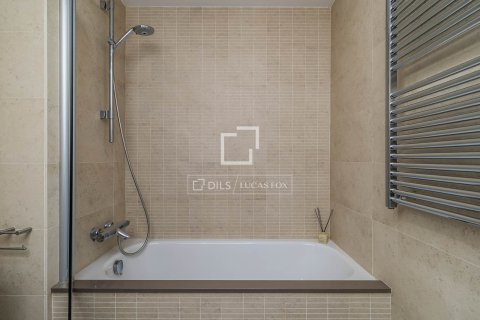 Apartamento de 2 dormitorios en venta en Barcelona, Cataluña, Spain № 6598 - foto 21