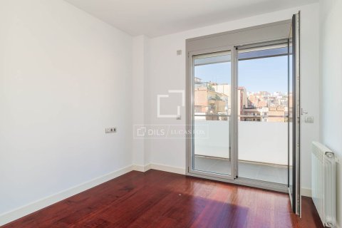Apartamento de 2 dormitorios en venta en Barcelona, Cataluña, Spain № 6598 - foto 22