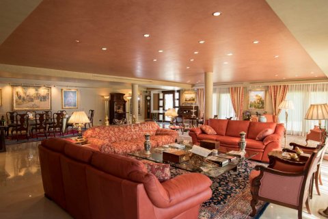 Villa de 8 dormitorios en venta en Sitges, Barcelona, Cataluña, Spain № 6596 - foto 9