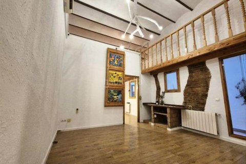 Купить кафе / ресторан в Сантс-Монтжуик, Барселона, Испания с 5 спален, 89м², № 3178 - фото 2