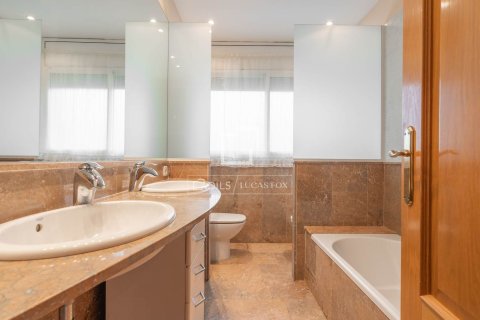 6 chambres villa à vendre à Sitges, Barcelona, Catalonia, Spain № 4119 - photo 29