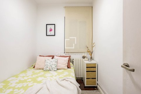 Apartamento de 4 dormitorios en venta en Barcelona, Cataluña, Spain № 4117 - foto 25