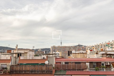 Apartamento de 4 dormitorios en venta en Barcelona, Cataluña, Spain № 4117 - foto 11