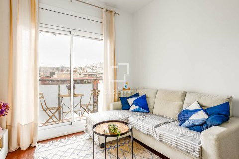 Apartamento de 4 dormitorios en venta en Barcelona, Cataluña, Spain № 4117 - foto 3
